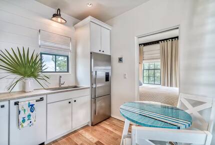 Seaside Carriage House Retreat - Inlet Beach, Florida