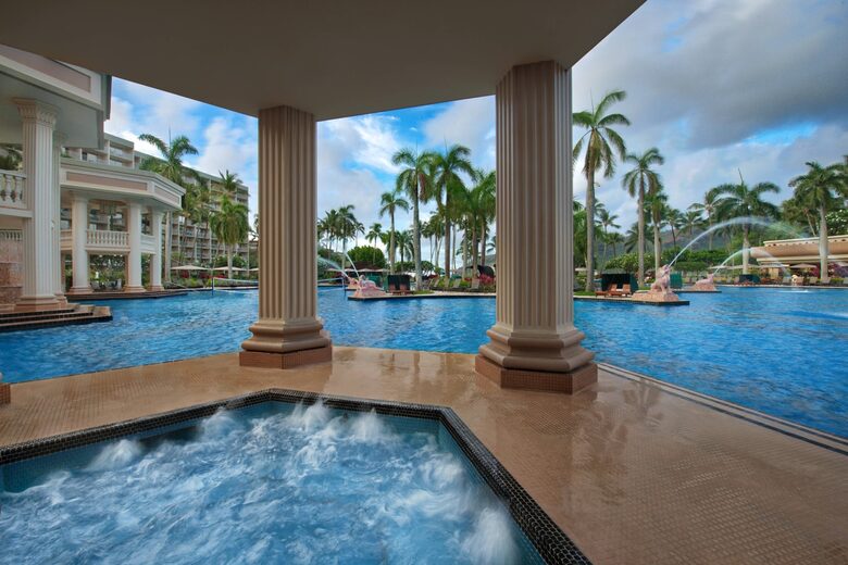 1 Bedroom Oceanfront Villa | Marriott Kauai Beach Club - Kalapaki Beach, Hawaii
