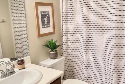 Spacious Treviso Retreat Near Mission Trails - Santee, California
