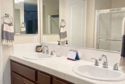 Spacious Treviso Retreat Near Mission Trails - Santee, California