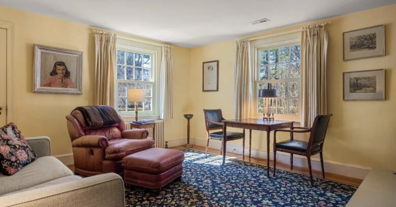 Four-Acre Berkshire Country Retreat - Stockbridge, Massachusetts
