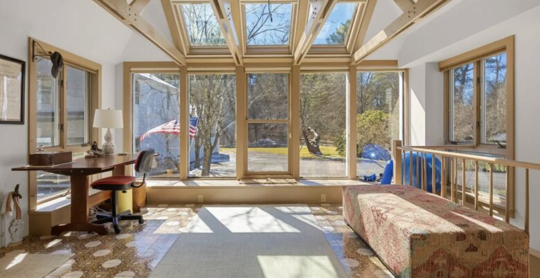 Four-Acre Berkshire Country Retreat - Stockbridge, Massachusetts