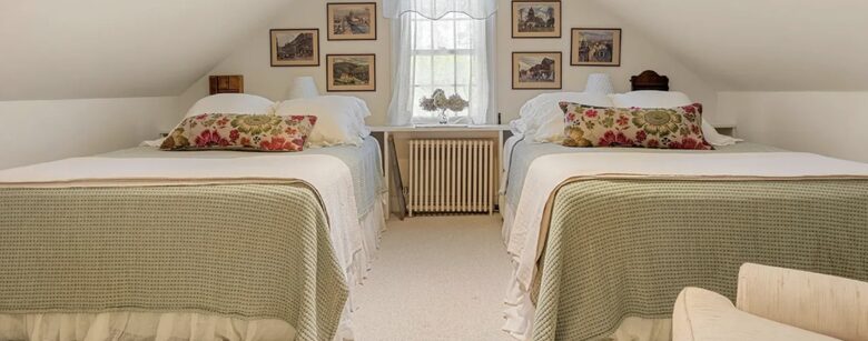 Four-Acre Berkshire Country Retreat - Stockbridge, Massachusetts