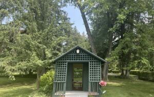 Four-Acre Berkshire Country Retreat - Stockbridge, Massachusetts