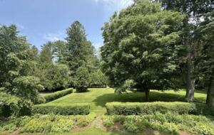 Four-Acre Berkshire Country Retreat - Stockbridge, Massachusetts