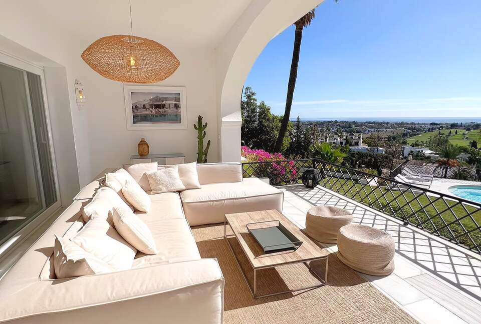 Sophisticated Living with Panoramic Sea Views - Benahavís, Spain