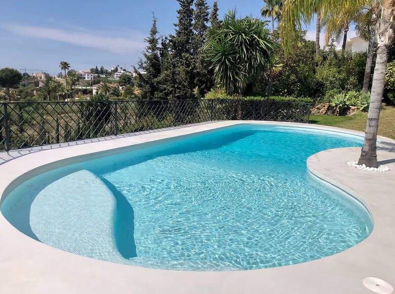 Sophisticated Living with Panoramic Sea Views - Benahavís, Spain