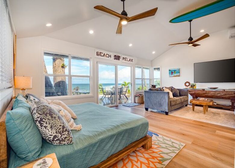 Laniakea Turtle Beach Retreat - Haleiwa, Hawaii