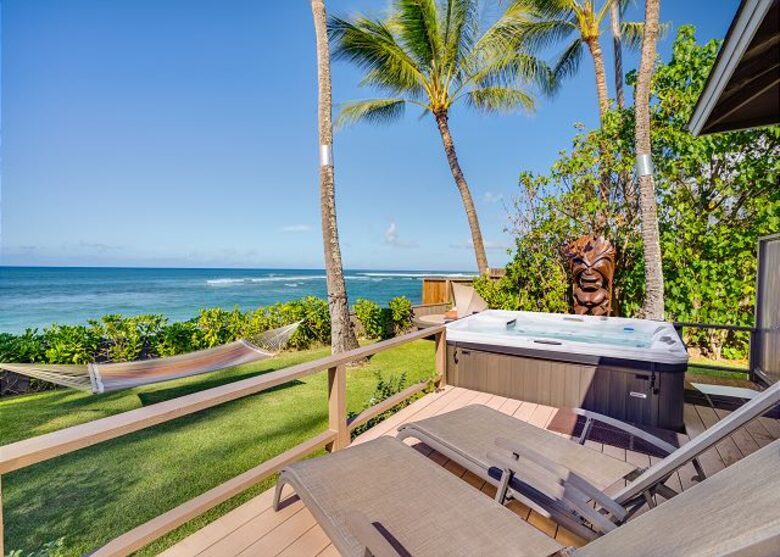 Laniakea Turtle Beach Retreat - Haleiwa, Hawaii