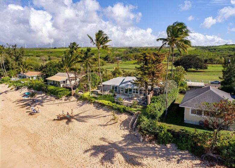 Laniakea Turtle Beach Retreat - Haleiwa, Hawaii