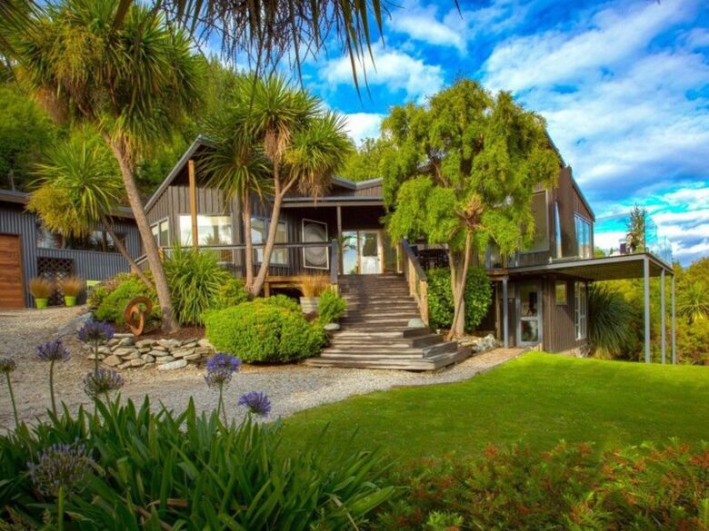 Queenstown Retreat with Lake Wakatipu & Mountain Views - Queenstown, New Zealand