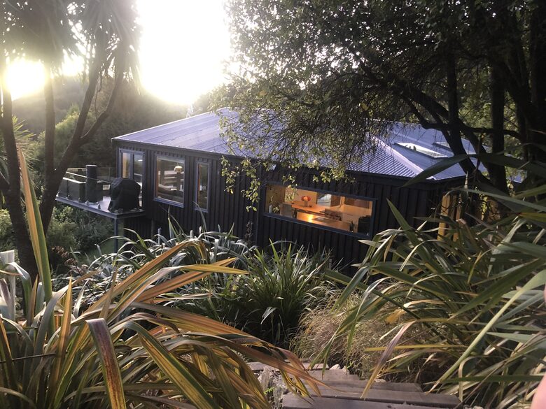 Queenstown Retreat with Lake Wakatipu & Mountain Views - Queenstown, New Zealand