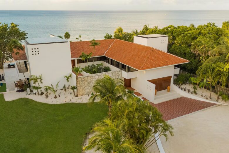 A Private Beachfront Sanctuary on Cozumel’s Northern Coast - Cozumel, Mexico