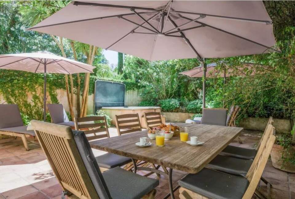 Refined Cannes Villa with Hot Tub Terrace - Cannes, France