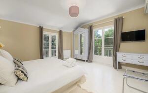 Refined Cannes Villa with Hot Tub Terrace - Cannes, France