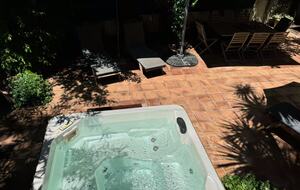 Refined Cannes Villa with Hot Tub Terrace - Cannes, France