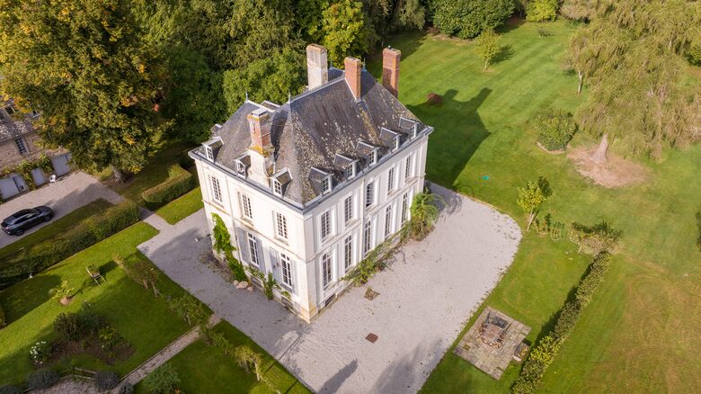 Le Château de la Motte - Joué-du-Plain, France