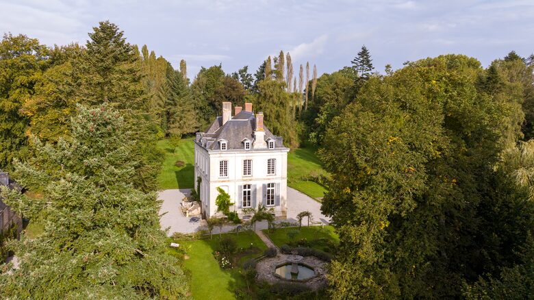 Le Château de la Motte - Joué-du-Plain, France