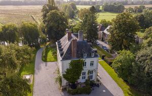 Le Château de la Motte - Joué-du-Plain, France