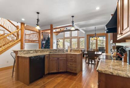 Luxury Mountain Escape with Panoramic Whitefish Views - Whitefish, Montana