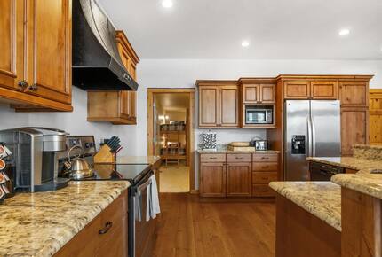 Luxury Mountain Escape with Panoramic Whitefish Views - Whitefish, Montana