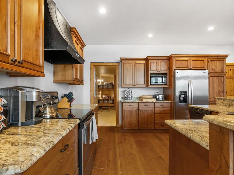 Luxury Mountain Escape with Panoramic Whitefish Views - Whitefish, Montana