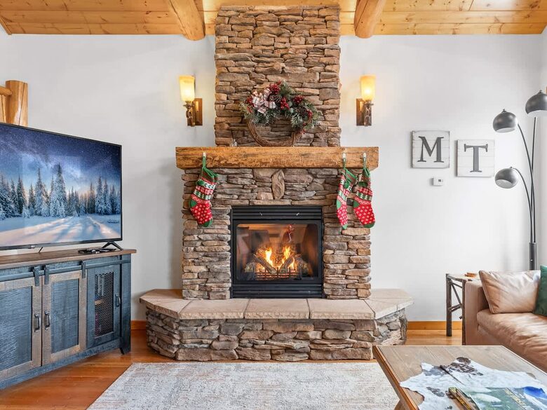 Luxury Mountain Escape with Panoramic Whitefish Views - Whitefish, Montana