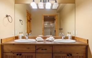 Luxury Mountain Escape with Panoramic Whitefish Views - Whitefish, Montana