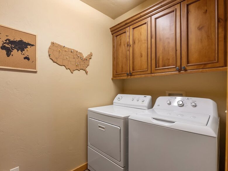 Luxury Mountain Escape with Panoramic Whitefish Views - Whitefish, Montana