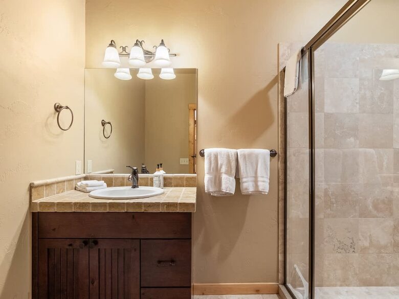 Luxury Mountain Escape with Panoramic Whitefish Views - Whitefish, Montana