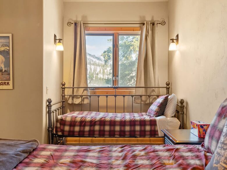 Luxury Mountain Escape with Panoramic Whitefish Views - Whitefish, Montana