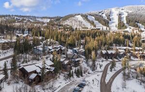 Luxury Mountain Escape with Panoramic Whitefish Views - Whitefish, Montana