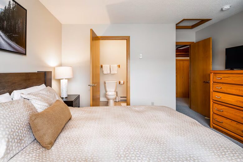 Ski-In/Ski-Out Big Sky Retreat Near Mountain Village - Big Sky, Montana