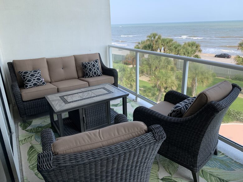 Diamond Beach Resort Retreat with Gulf Views & Lazy River - Galveston, Texas
