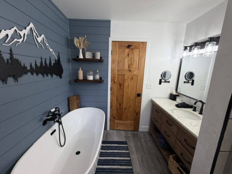 Master Bath Tub and Shower