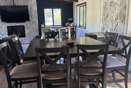 Kitchen table for 8 with expander