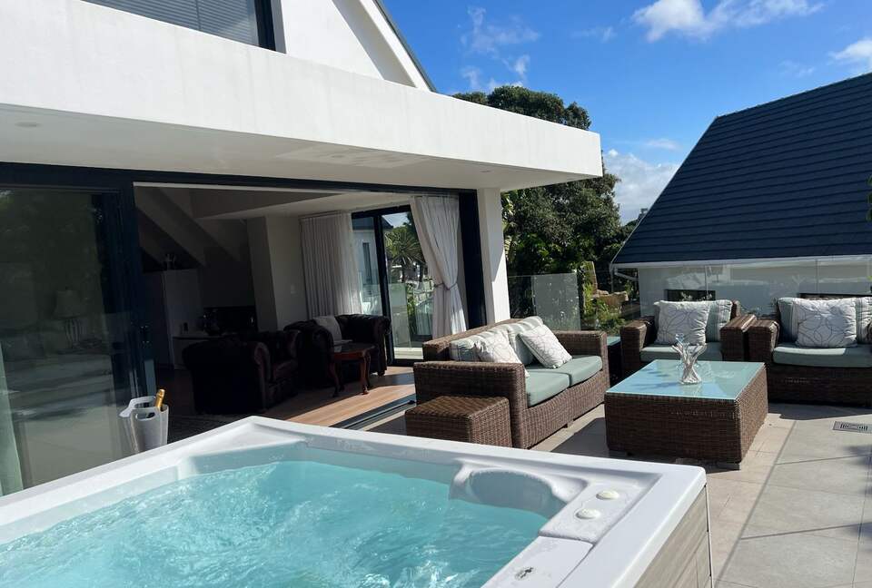 Elegant St Francis Bay Luxury Shore Rd Home - St Francis Bay, South Africa