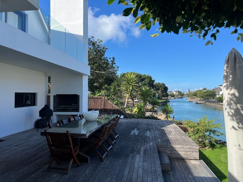 Elegant St Francis Bay Luxury Shore Rd Home - St Francis Bay, South Africa