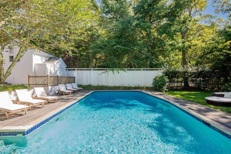 East Hampton Village Pool Estate - East Hampton, New York