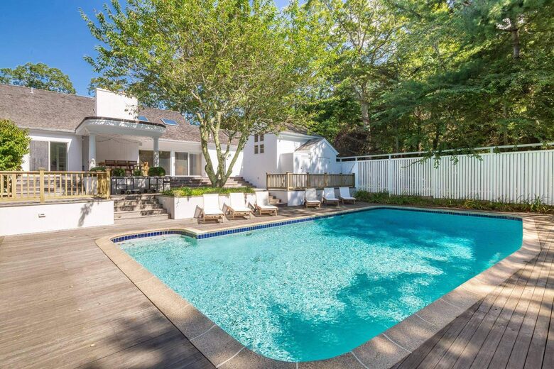 East Hampton Village Pool Estate - East Hampton, New York