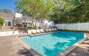 East Hampton Village Pool Estate - East Hampton, New York