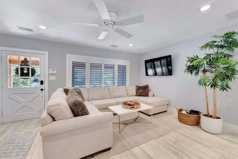 Delray Coastal Retreat with Guest House & Pool - Delray Beach, Florida