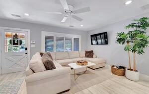 Delray Coastal Retreat with Guest House & Pool - Delray Beach, Florida
