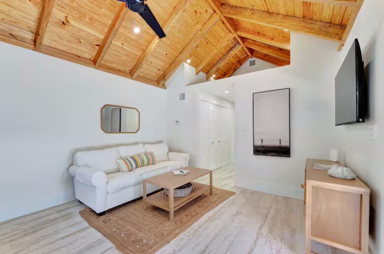 Delray Coastal Retreat with Guest House & Pool - Delray Beach, Florida