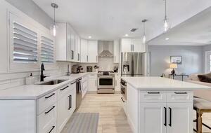 Delray Coastal Retreat with Guest House & Pool - Delray Beach, Florida
