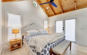 Delray Coastal Retreat with Guest House & Pool - Delray Beach, Florida