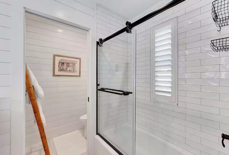Delray Coastal Retreat with Guest House & Pool - Delray Beach, Florida