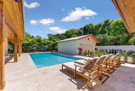 Delray Coastal Retreat with Guest House & Pool - Delray Beach, Florida