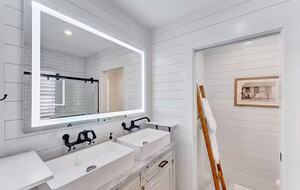 Delray Coastal Retreat with Guest House & Pool - Delray Beach, Florida