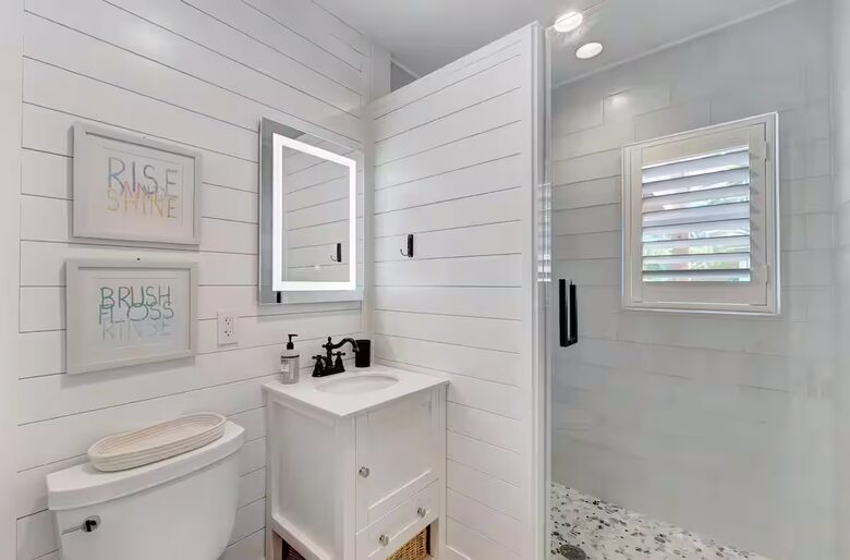 Delray Coastal Retreat with Guest House & Pool - Delray Beach, Florida